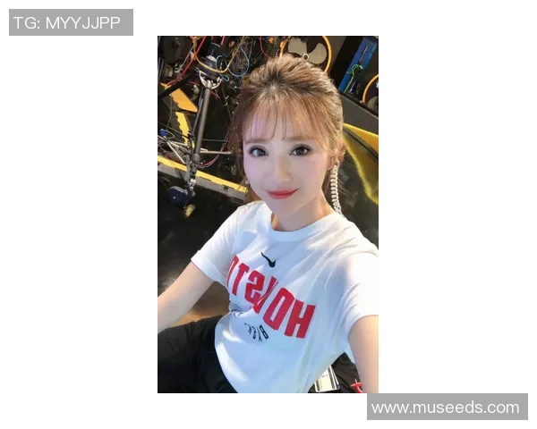 柜姐与足球明星的奇妙邂逅揭示了梦想与现实的交错人生